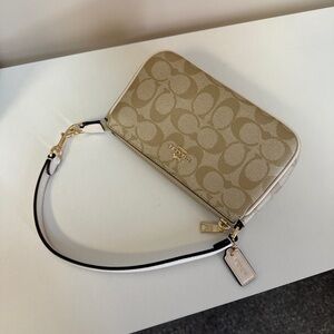 Coach cs442 nolita19